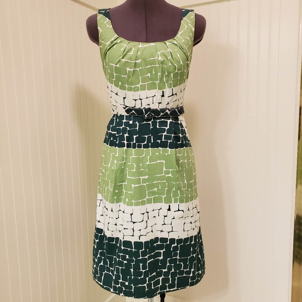 BCBG Paris | Green Belted Shift Dress
